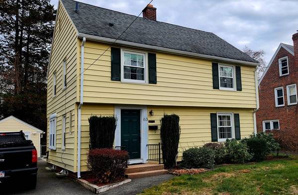 63 Rencelau St, Springfield, MA 01118