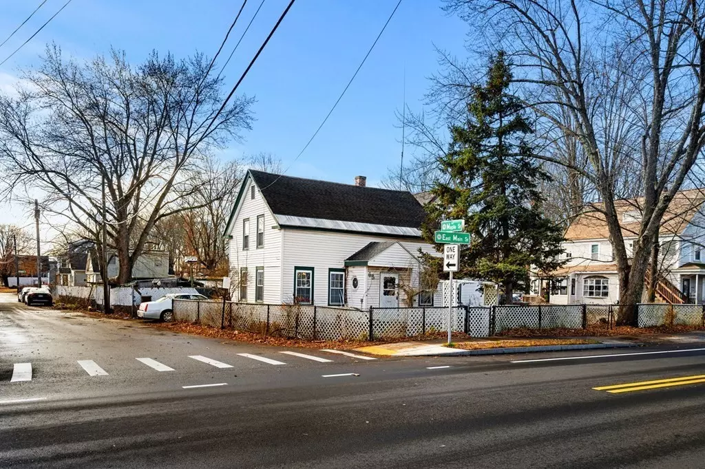 Ayer, MA 01432,65 E Main St