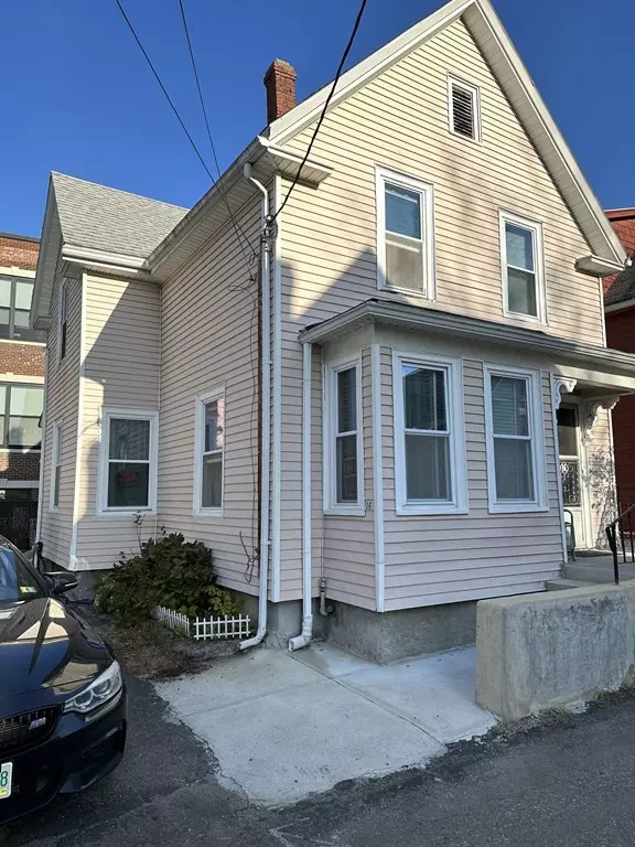 16 Chester Place, Lynn, MA 01904