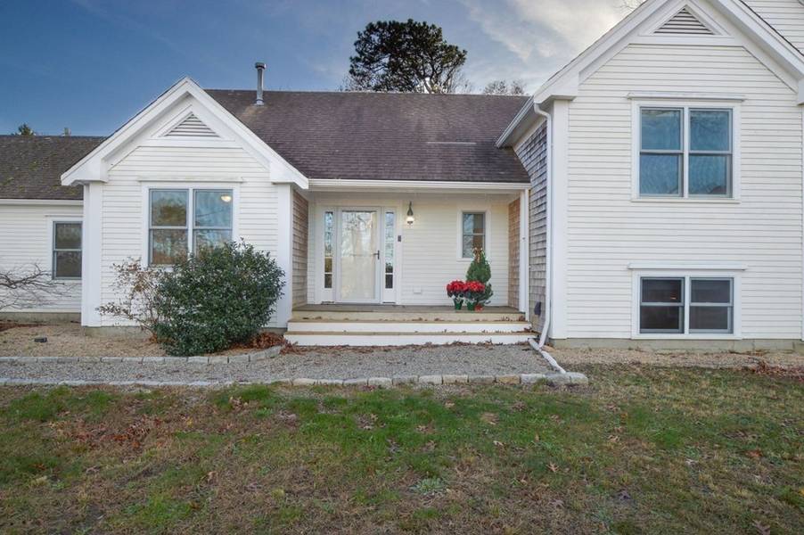 26 Chipman Road, Sandwich, MA 02563