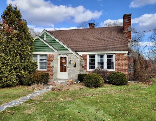 4 Marjorie Lane, Southbridge, MA 01550