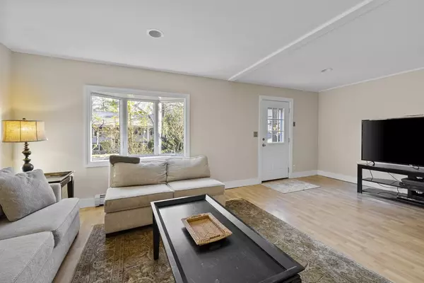 Marblehead, MA 01945,4 Bennett Rd