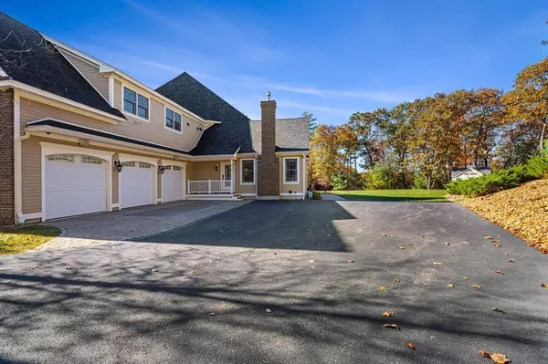 Windham, NH 03087,19 Bennington Rd