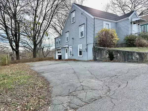 Salem, MA 01970,5 Cedarview St