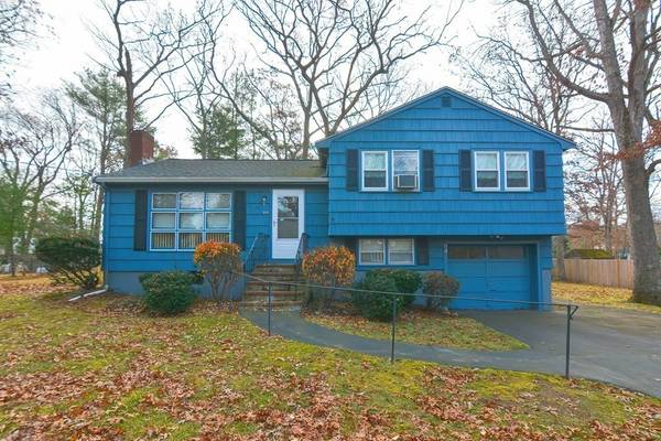 209 3rd St, Stoughton, MA 02072