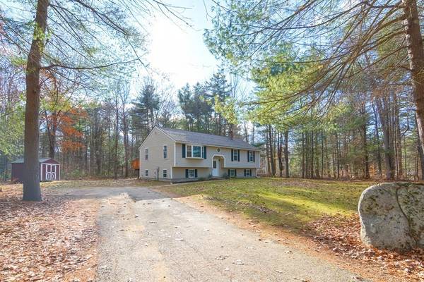 56 Dogwood Rd North, Hubbardston, MA 01452