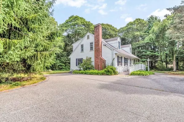 Falmouth, MA 02556,4 Edgerton Drive