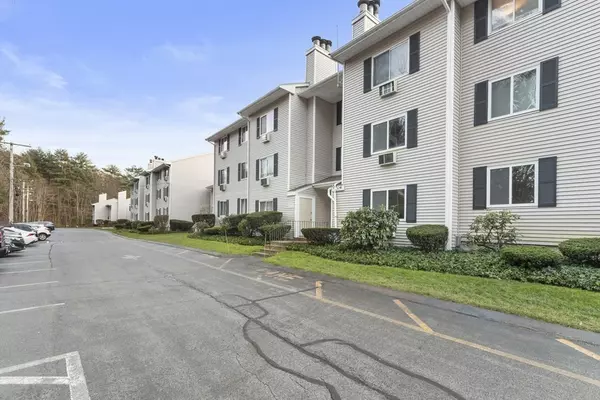 Mansfield, MA 02048,10 Erick Rd #17