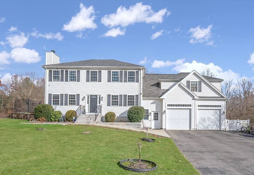 6 Morris Hope Ln, Berkley, MA 02779