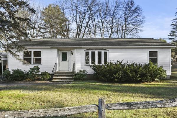 10 Oaklawn Avenue, Orange, MA 01364