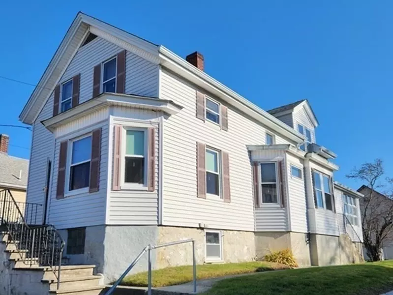 106 Swindells St, Fall River, MA 02723