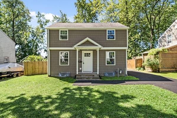 82 Jardine St, Springfield, MA 01107