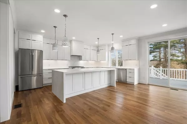 Southborough, MA 01772,12 Brigham St