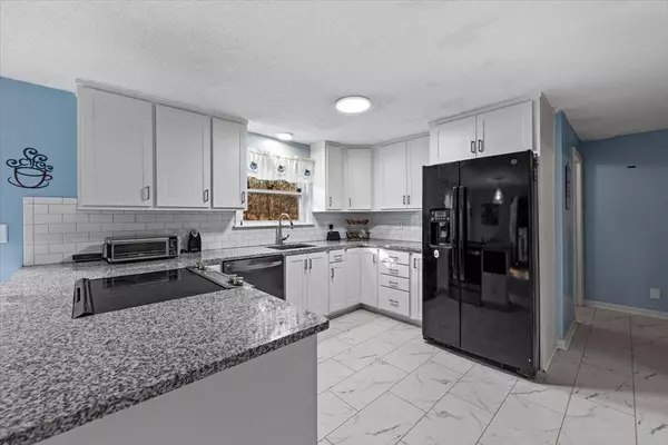 Bridgewater, MA 02324,336 Plain St