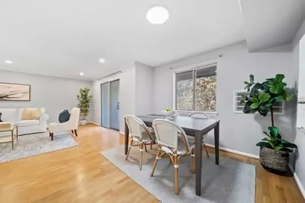 Hingham, MA 02043,13 Beals Cove Rd #J
