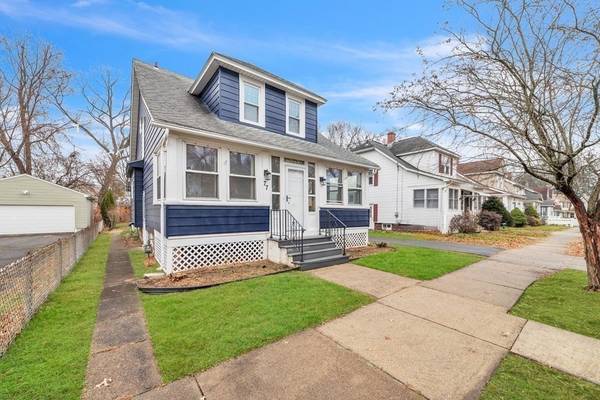 77 Daviston St, Springfield, MA 01108