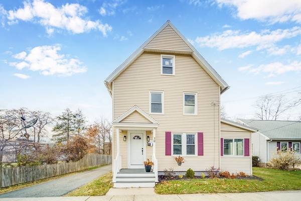 30 Farnsworth St, Springfield, MA 01107