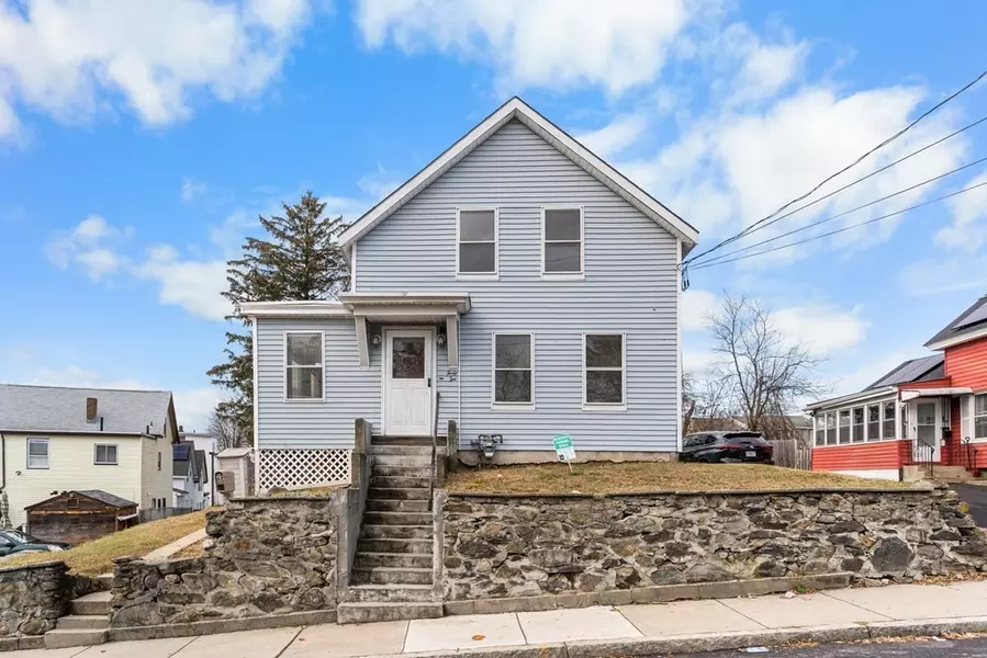 42 Jewett St, Lowell, MA 01850