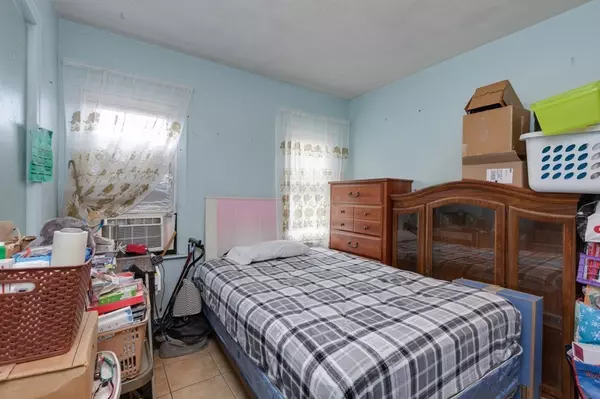 Everett, MA 02149,10 Ferry St