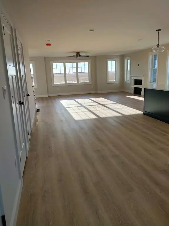 Salisbury, MA 01952,207 Beach Road #E