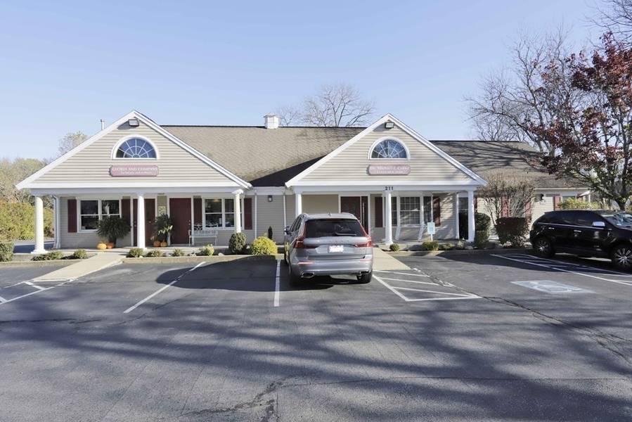 209-213 Alden Rd #1-3, Fairhaven, MA 02719