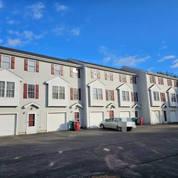 933 Varnum Ave #3, Lowell, MA 01854