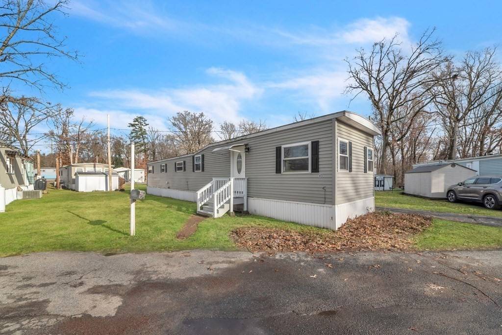 Chicopee, MA 01020,45 Pipit Dr