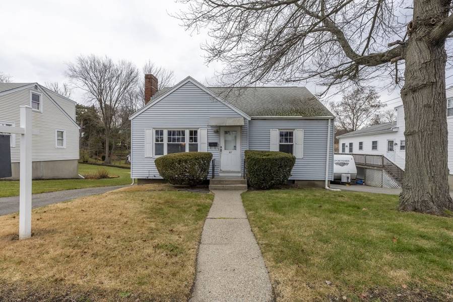 67 Rockridge Rd, Waltham, MA 02453