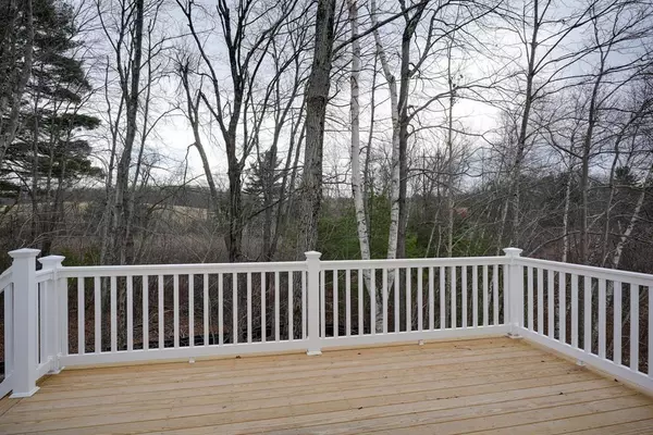 Sutton, MA 01590,1 Smith Rd