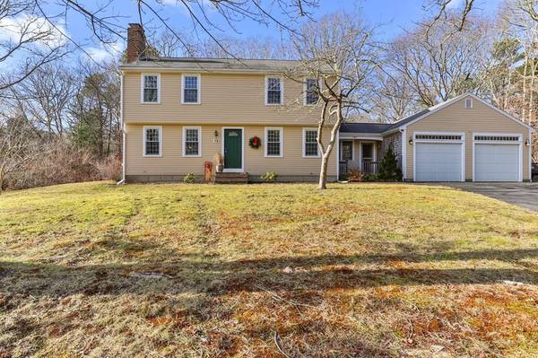 13 Courtland Dr, Sandwich, MA 02537