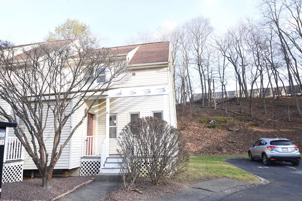 Greenfield, MA 01301,24 Cedar Glen #24