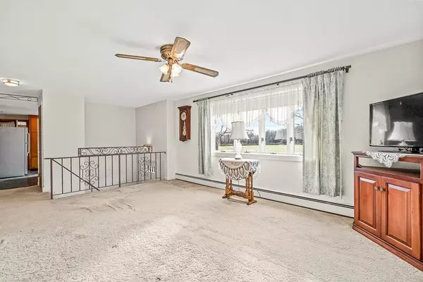 Salem, MA 01970,5 Laurier Road