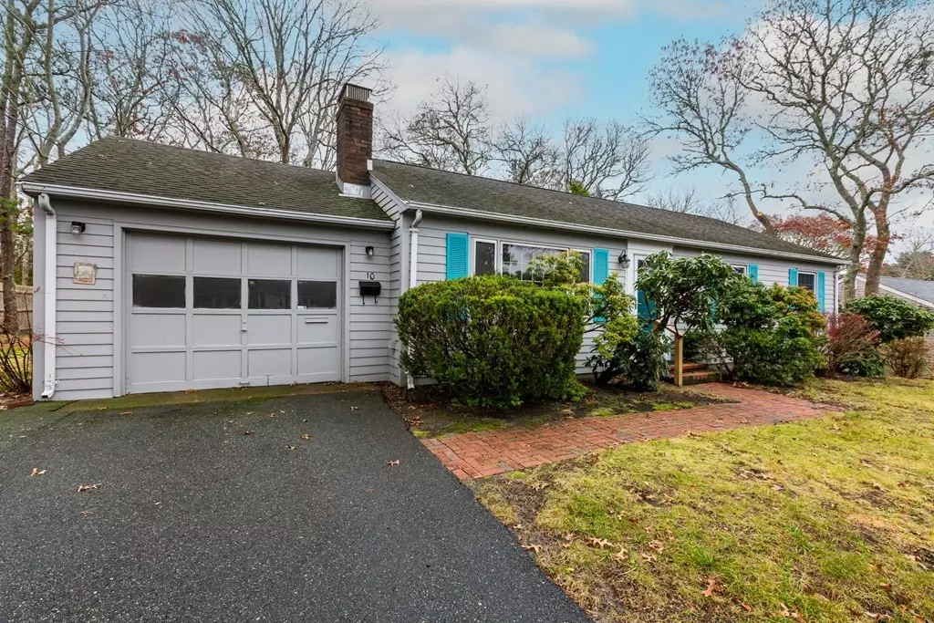 Yarmouth, MA 02664,10 Aurora Ln