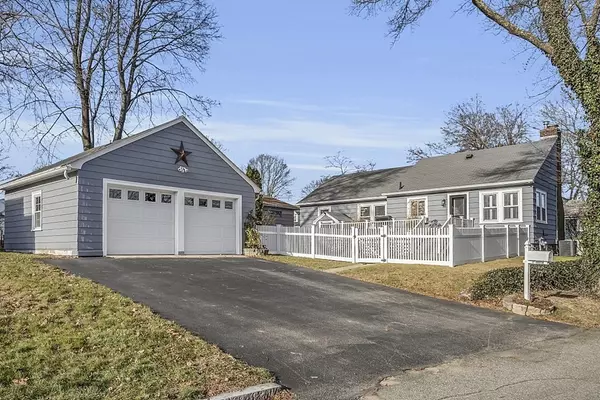 Methuen, MA 01844,37 Houston Avenue