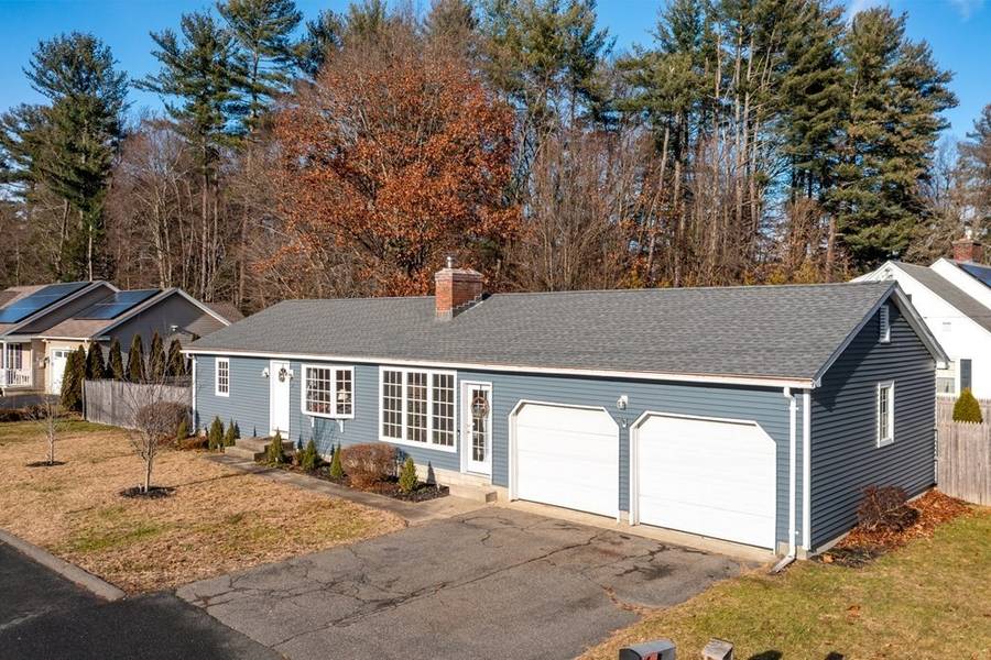 21 Paul Street, Easthampton, MA 01027