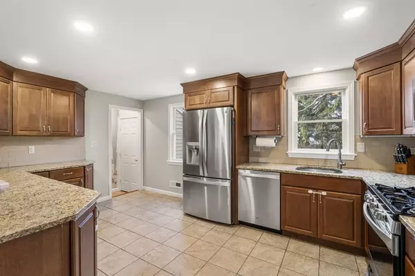 Whitman, MA 02382,241 Washington Ter