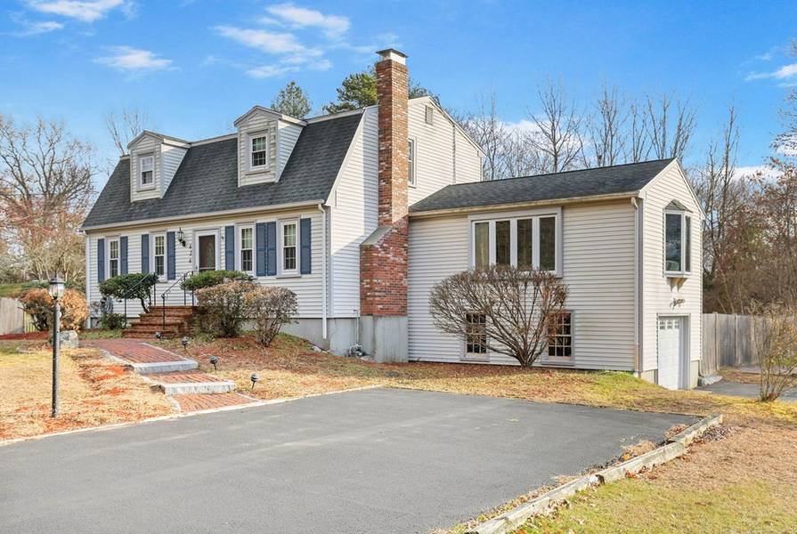 434 Village St, Millis, MA 02054