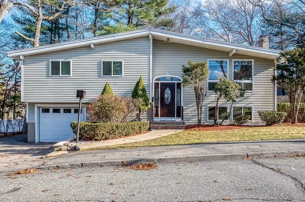 Randolph, MA 02368,13 Michelle Ln