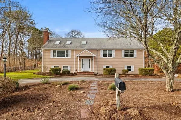 Falmouth, MA 02536,56 Hanson Cir