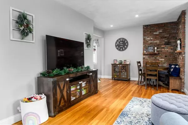 16 Dean Street Stoneham, MA 02180