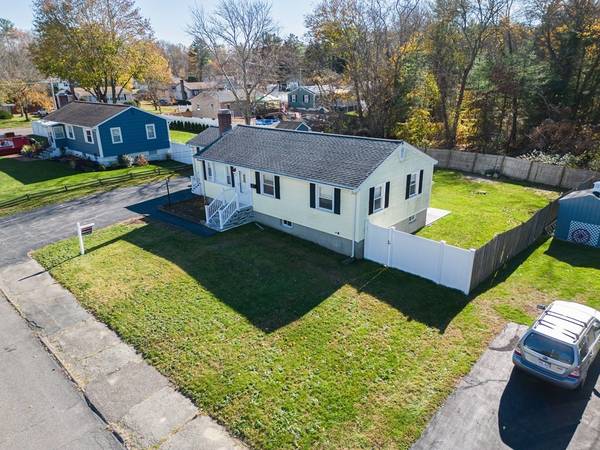 16 Zenas Rd, Holbrook, MA 02343