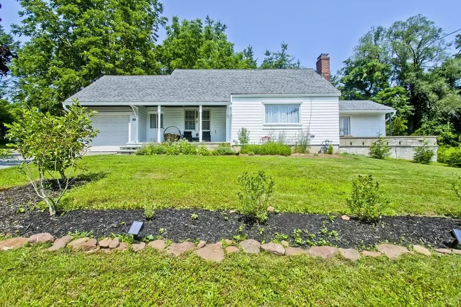 88 Porter Rd, East Longmeadow, MA 01028