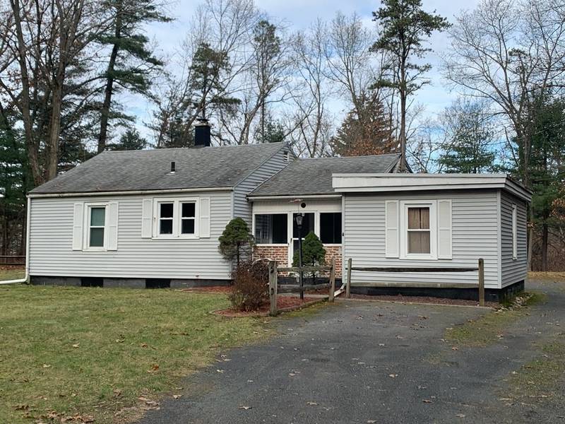 4 Birch Ln, Westfield, MA 01085