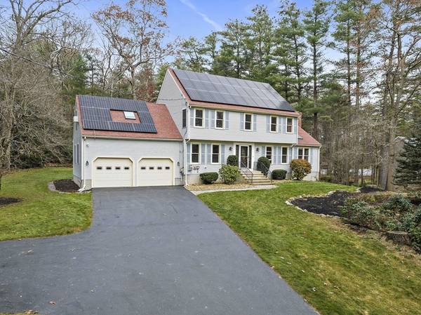 42 Proctor St, Hopkinton, MA 01748