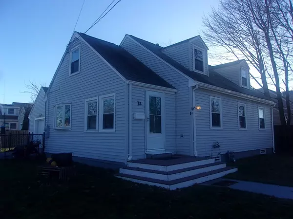 74 Touraine Ave, Hull, MA 02045