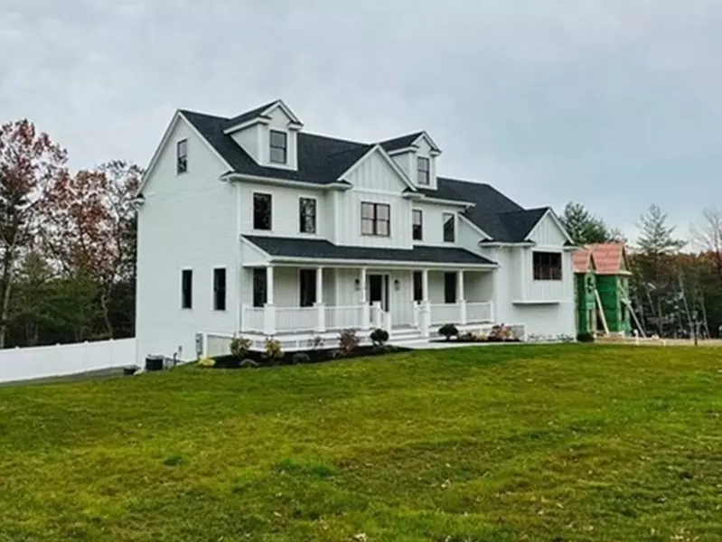 15 Couture Way, Middleton, MA 01949