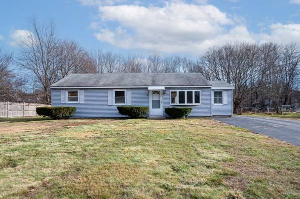 20 Ballard St, Oxford, MA 01540