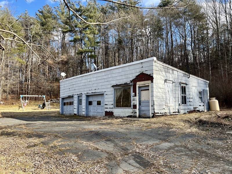 100 Main Road, Colrain, MA 01340