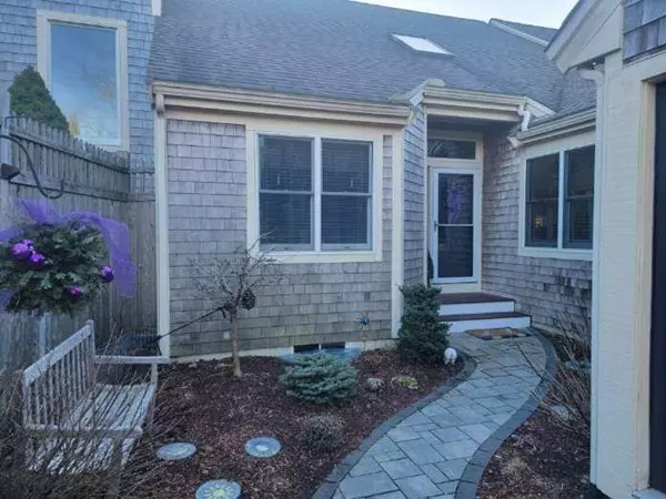 14 Latham Wood #14, Plymouth, MA 02360