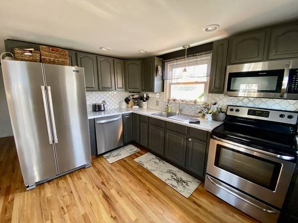 31 Cady St, Ludlow, MA 01056